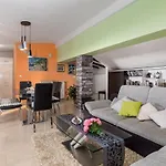 Gorgeous In With House Sea View شقة غييكا