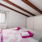 Gorgeous In With House Sea View *
