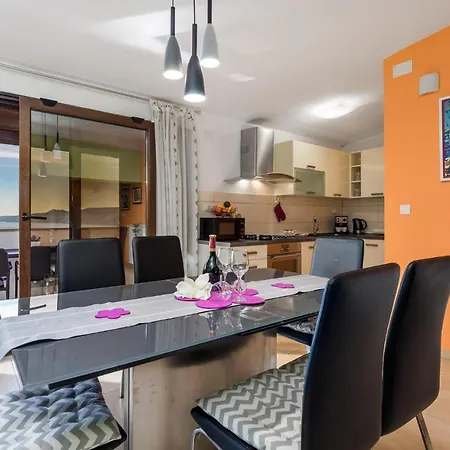 Apartament Gorgeous In With House Sea View *